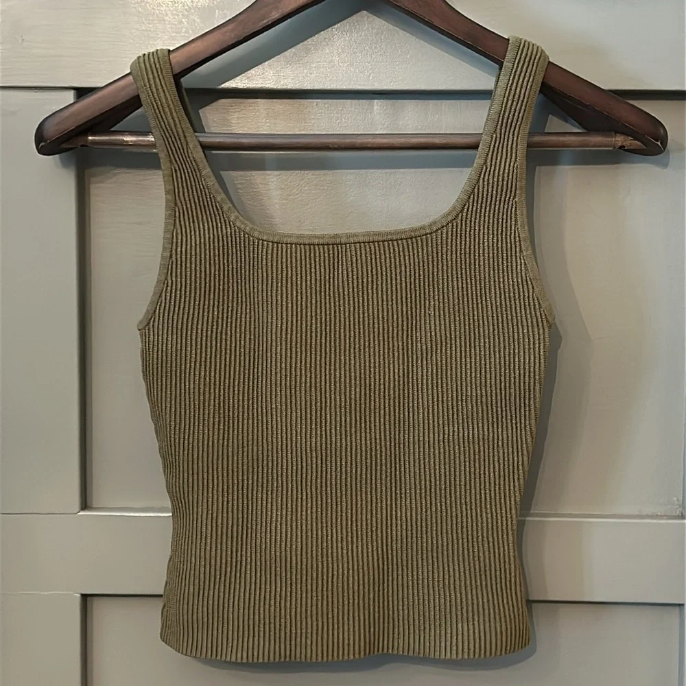 Aritzia Babaton Sculpt Knit Square Neck Tank Olive Green Ribbed Size XS